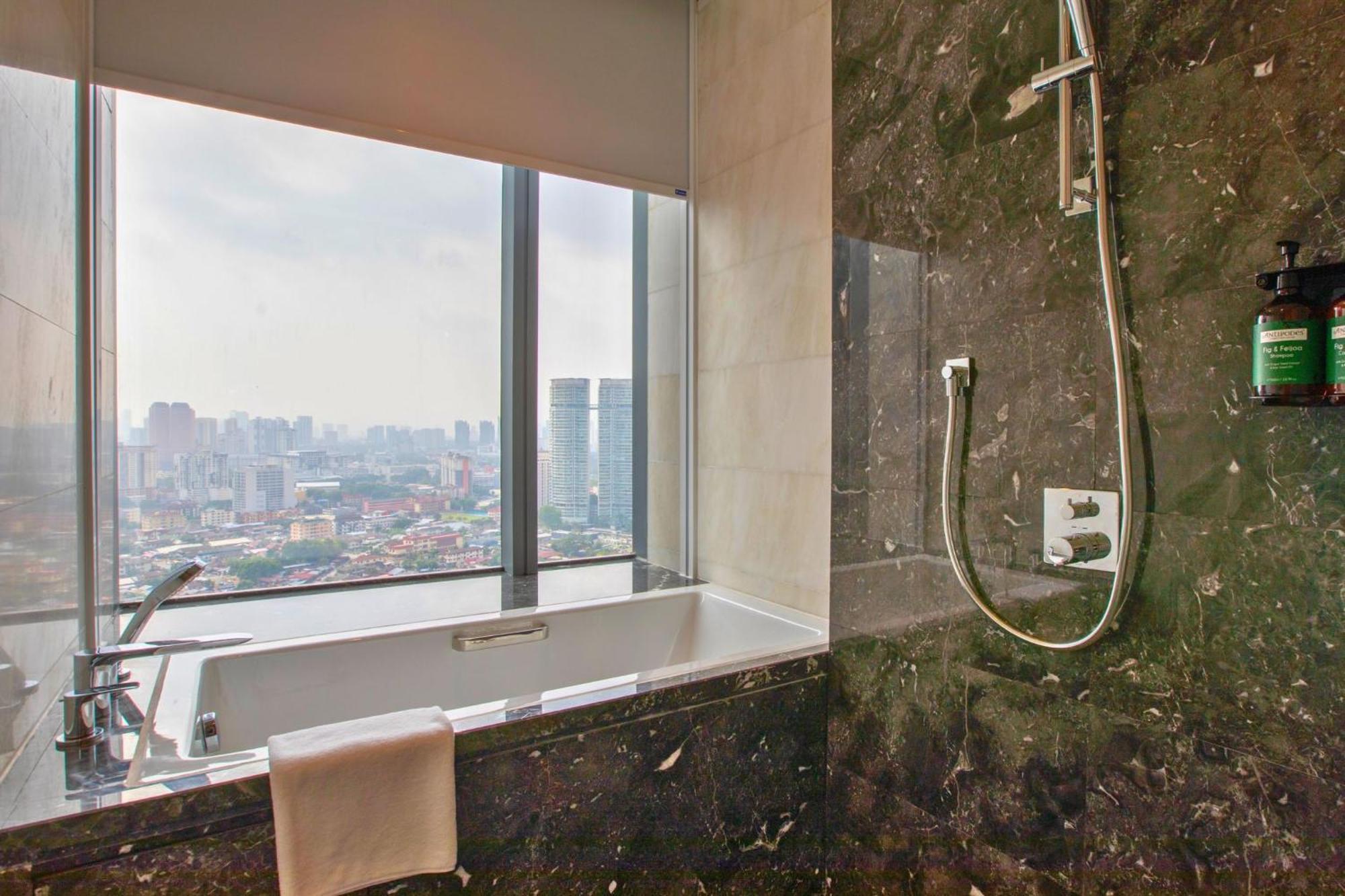 Crowne Plaza Kuala Lumpur City Centre By Ihg Exterior photo